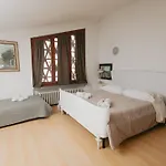 Enzo's House لوكا