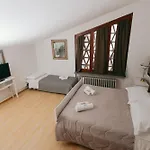 Enzo's House * لوكا