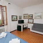 Enzo's House بيت ضيافة لوكا