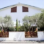 بيت ضيافة Enzo's House *