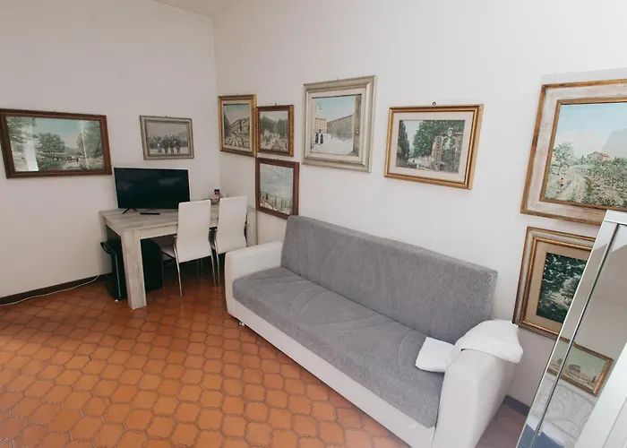 Gasthuis Enzo's House Lucca