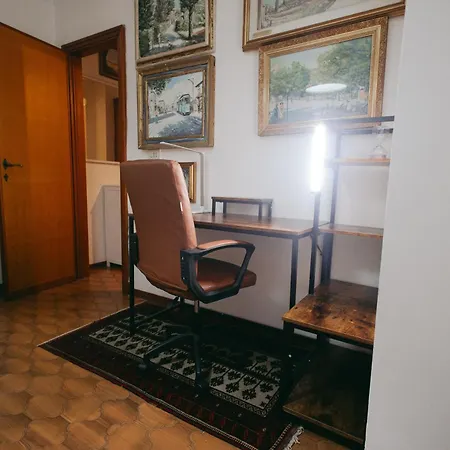 Enzo's House Affittacamere