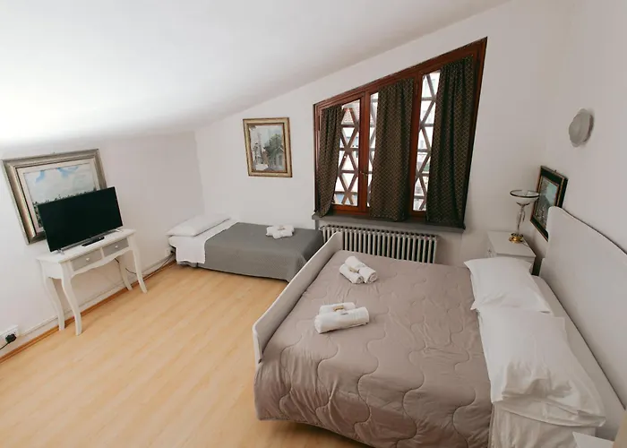 Enzo's House * Lucca